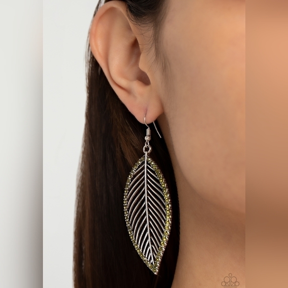 Green Leaf earrings - Picture 3 of 3